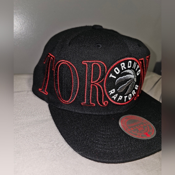 Mitchell & Ness Toronto Raptors Hat Cap Snapback Black Adjustable NBA - Picture 2 of 5
